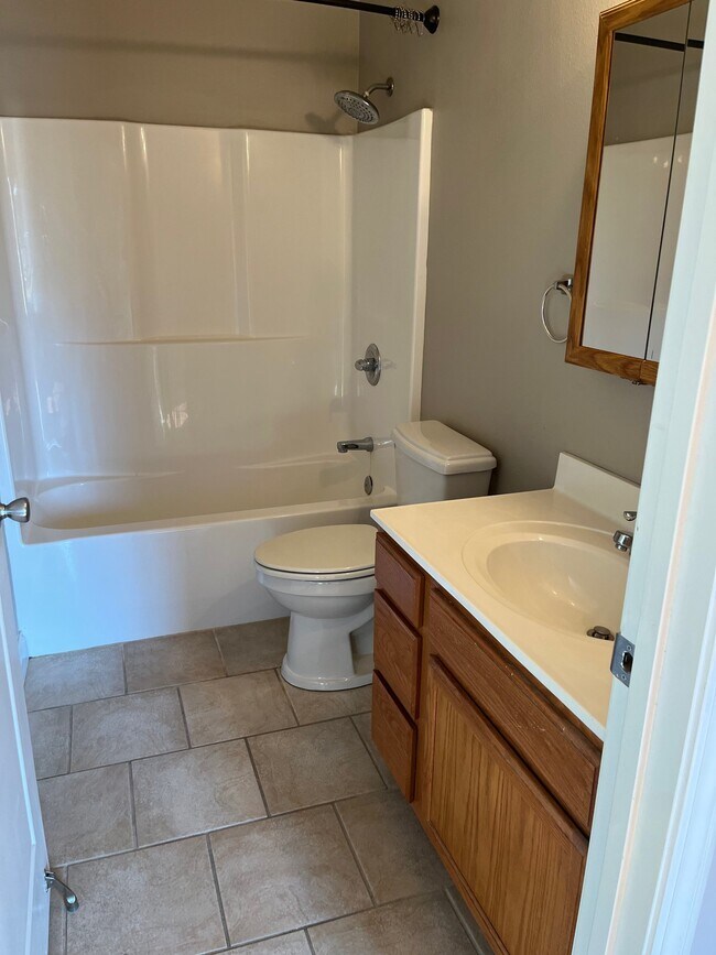 Photo - 303 B St Unit A