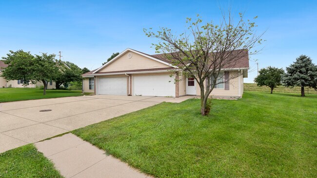 Photo - 2021 Vista View Dr Townhome