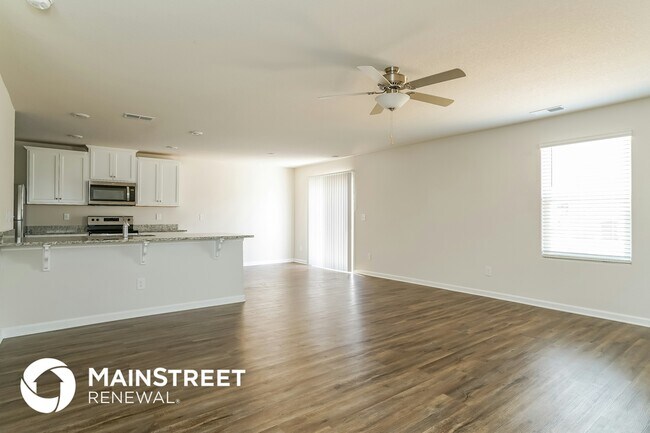 Photo - 300 Gourd St