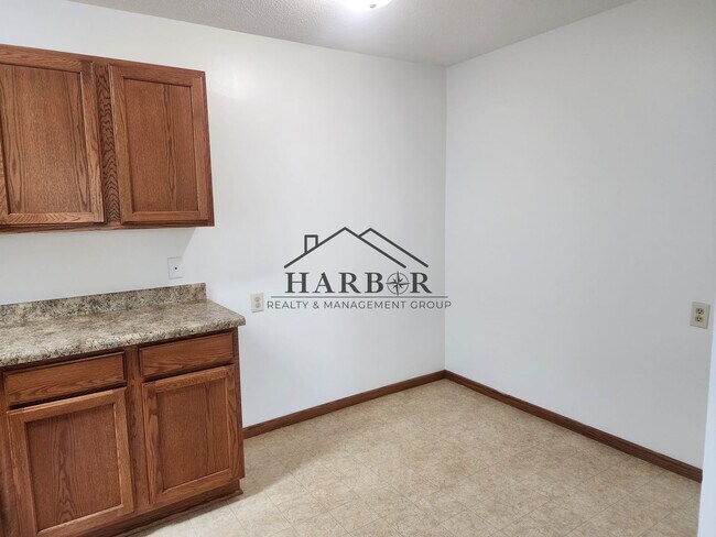 Photo - Hayfield Greens Apartments, 110 Bldg - 110... Unit 110 - 303