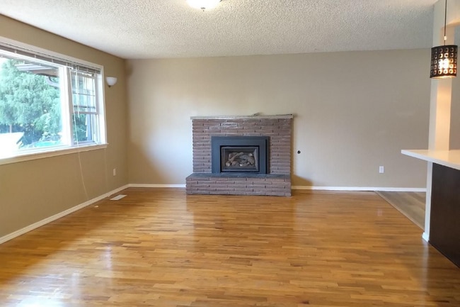 Building Photo - 12249 23rd Ave S Rental