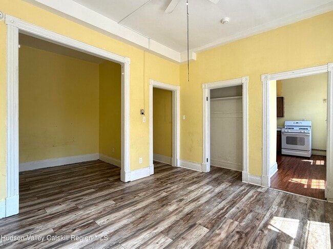 Photo - 110 Partition St