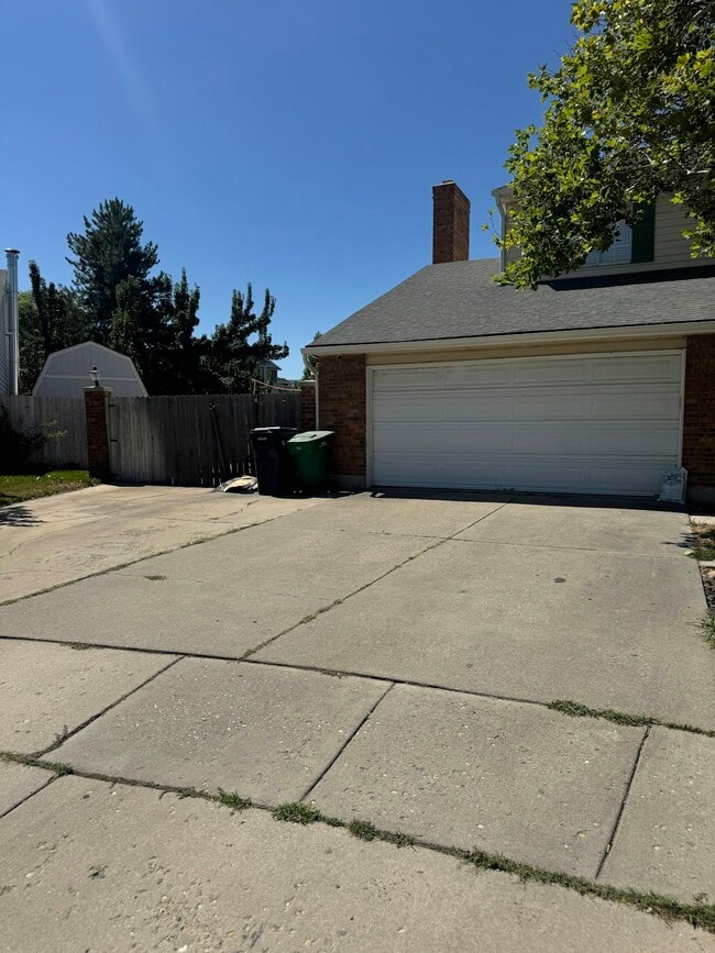 Photo - 1242 E Eastridge Cir