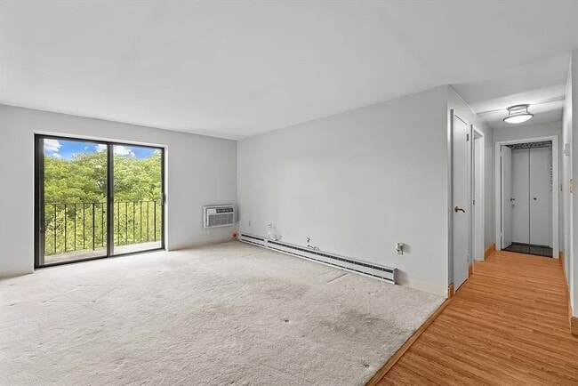 Photo - 1321 Worcester Rd Unit 611