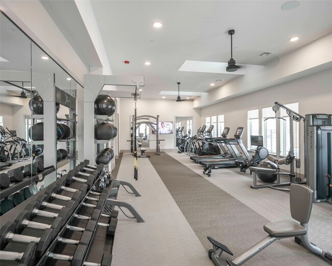 Building Photo - 13958 Cottingham Rd Unit 8101