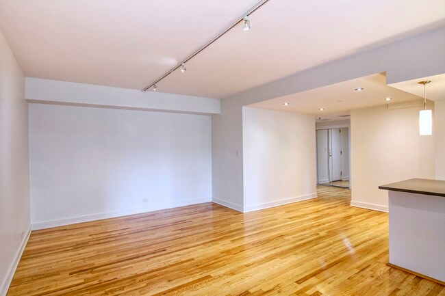 Photo - 3435 Rue Drummond Unit 32