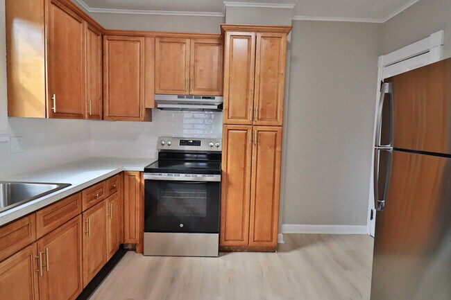 Photo - 154 Hawthorne Ave