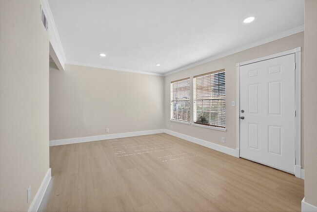 Photo - 1221 Cedar Post Ln Unit 4D