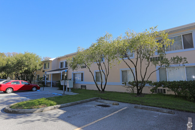 Photo - Forest Lane Apartments