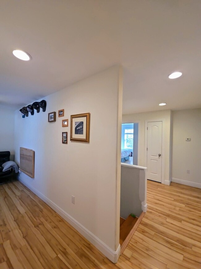 Photo - 857 10th Ave S