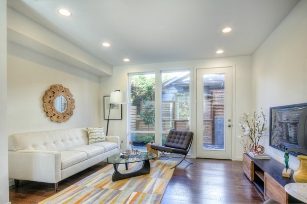 Photo - 256 E Roanoke St