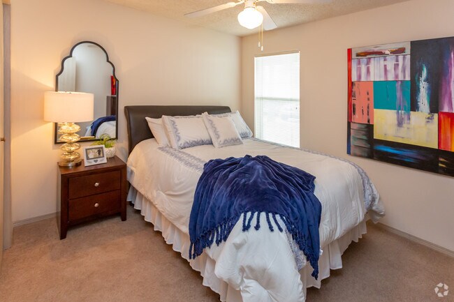 2BR, 1BA - 767 SF - Second Bedroom