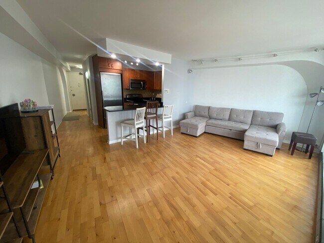 Photo - 300 N State St Unit 4404