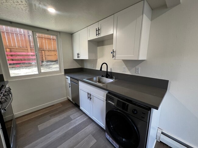 Photo - Creekside Apartments