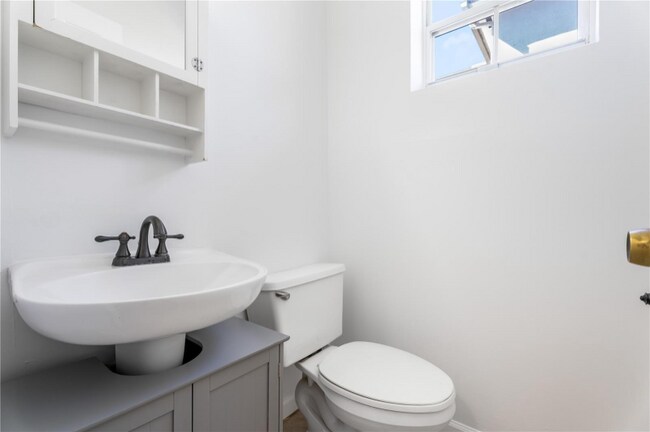 Photo - 2850 Coconut Ave