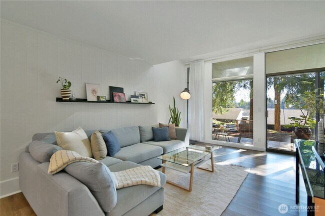 Photo - 6236 137th Pl NE