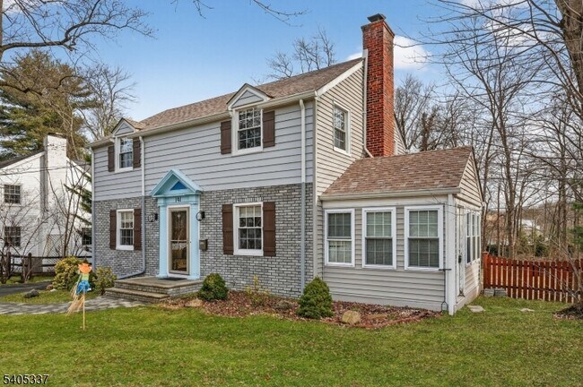 Photo - 141 Passaic Ave