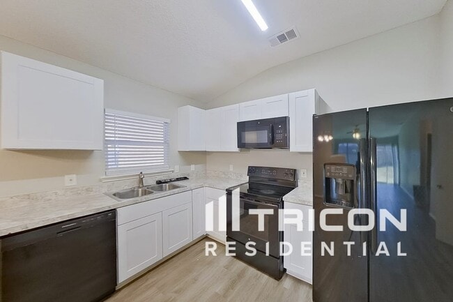 Photo - 232 Tulane Dr