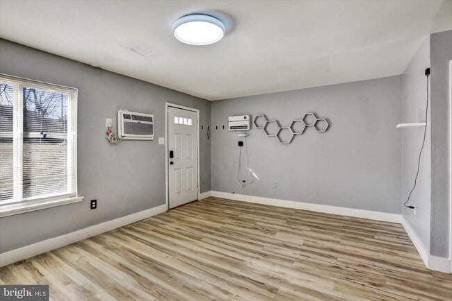 Photo - 63 Town Pines Ct