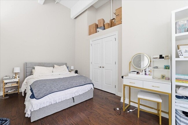 Building Photo - 1500 Hudson St Unit 7N