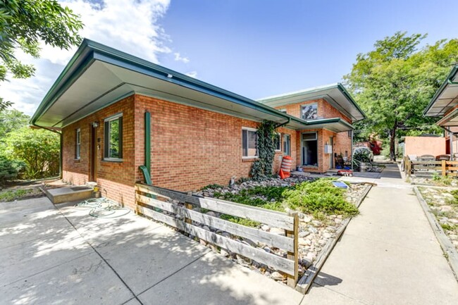 807-821 19th - 807-821 19th Apartment Unit 811