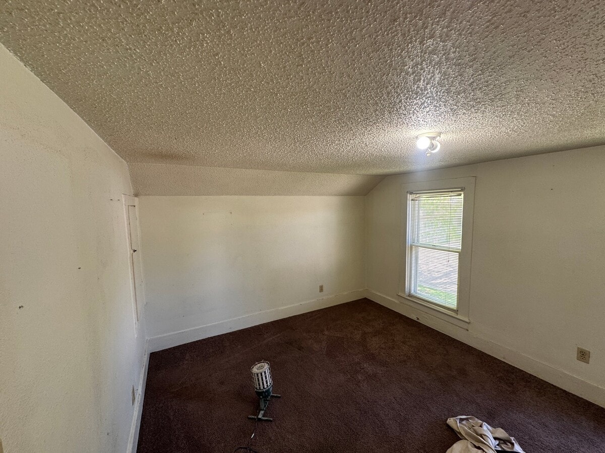 Photo - 861 Vine St