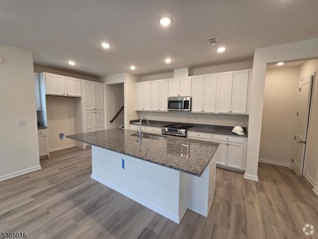 Building Photo - 208 Lavender Wy Rental