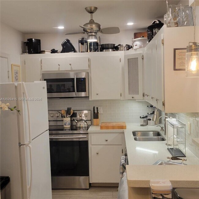 Photo - 2210 NE 56th Pl Unit 123