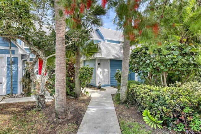 119 Ocean Dunes Cir