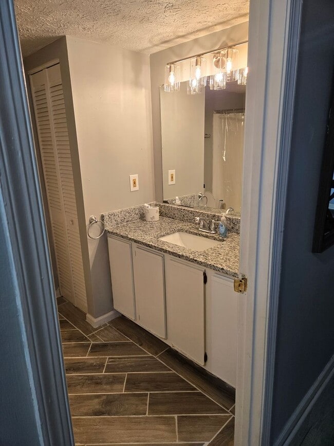 Photo - ***Call Fred Today 804-248-3490***College Roommate Wanted – Beautiful 2BR Condo in Gated Community Unit Davenport