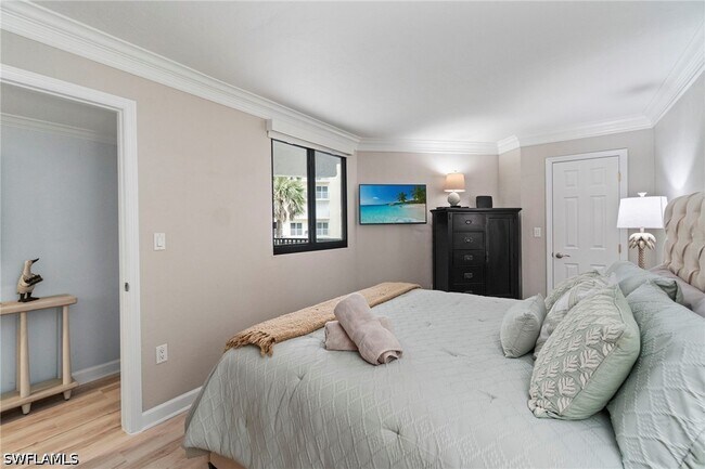 Photo - 25800 Hickory Blvd Unidad 105