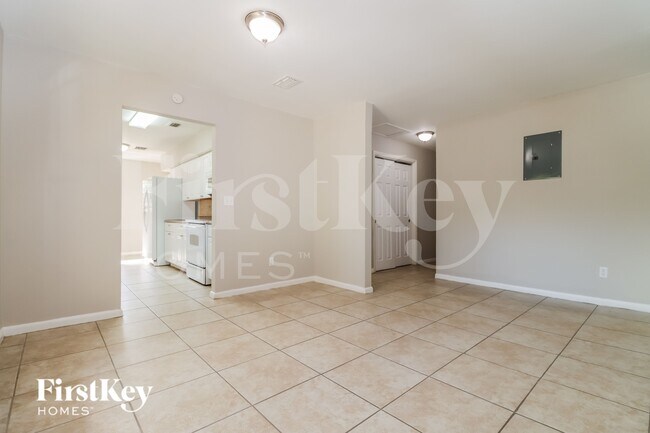 Photo - 9303 N Edison Ave