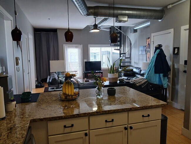 Photo - 721 E North St Unidad 4C