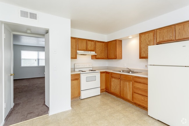 2BR, 1BA - Whispering Creek