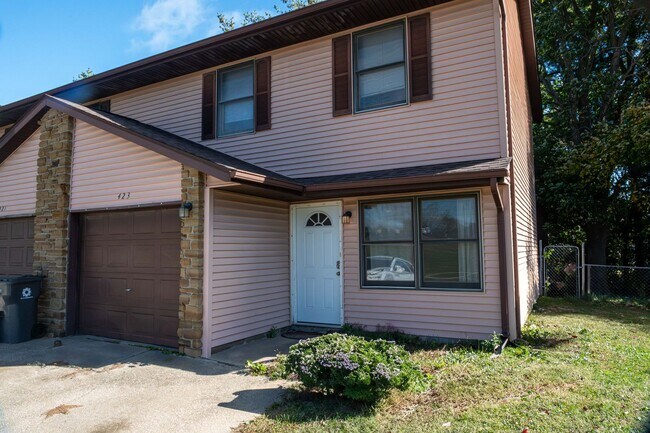 Building Photo - 423 S Park Square Dr Unit 423 S Park Square Dr