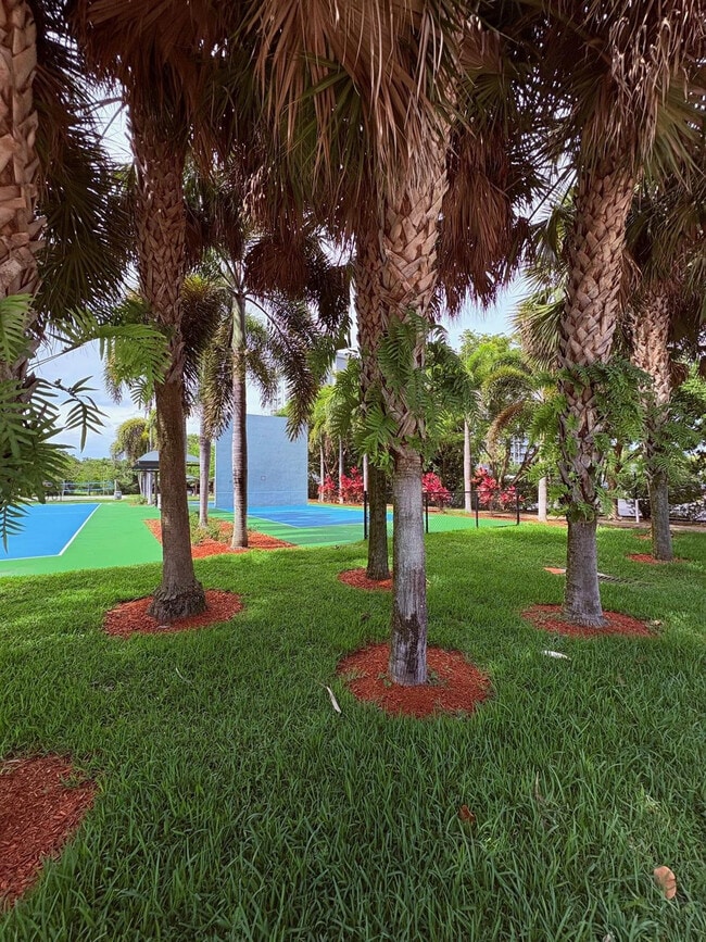 Photo - 2671 S Course Dr Unidad 108