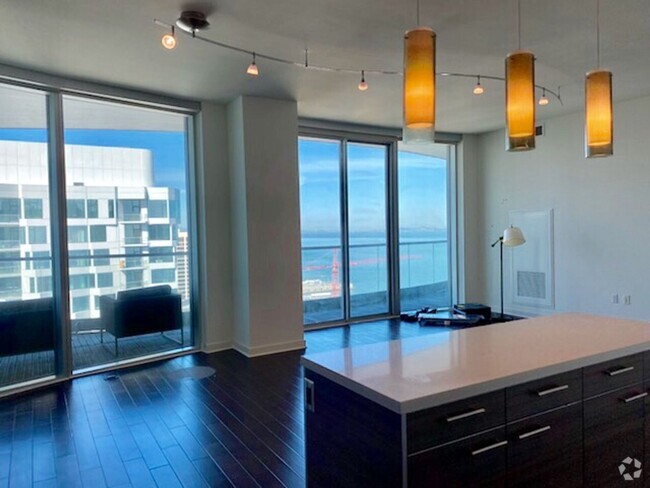 Building Photo - 2BR/2BA 41th Floor at Infinity! VIEWS! Hug... Rental