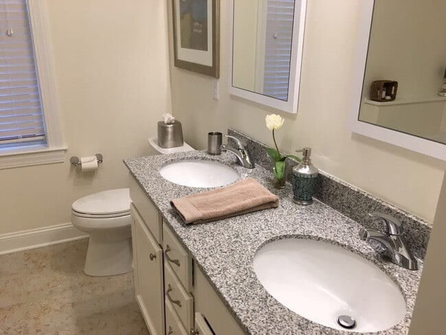 Photo - 8 Sherwood St Unit 5-1A