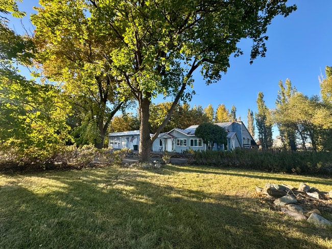 Photo - 1441 U.S. Hwy 2 W