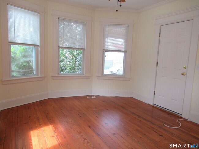 Photo - 112 Bennett St Unidad 1st floor