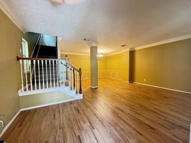 Photo - 3809 Brinkman St