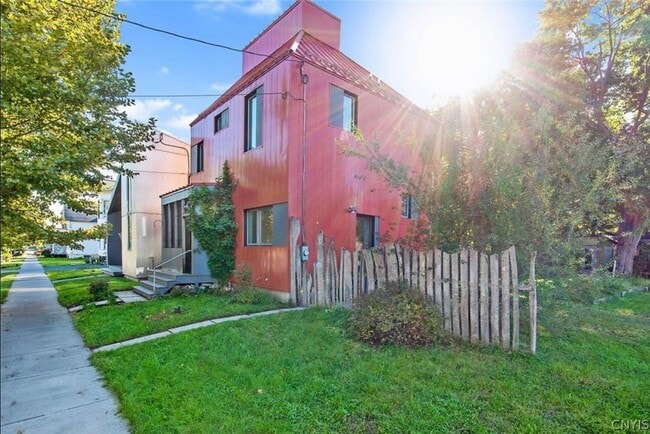 Photo - 621 Otisco St