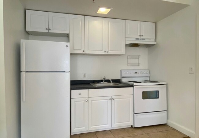 Photo - 529 Beacon St Unit 11