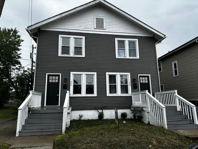 Photo - 547 E Deshler Ave