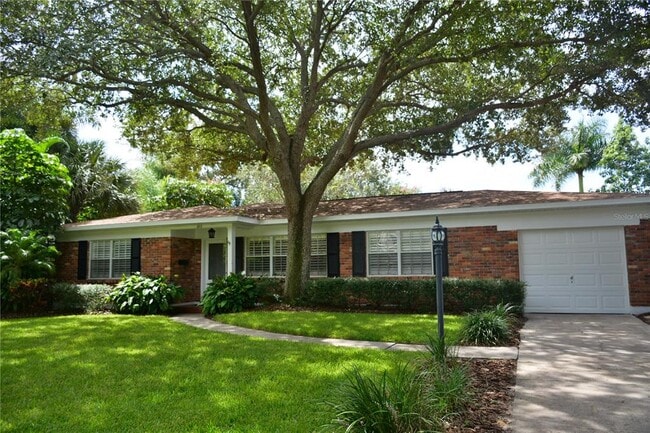 Building Photo - 3012 W Fair Oaks Ave