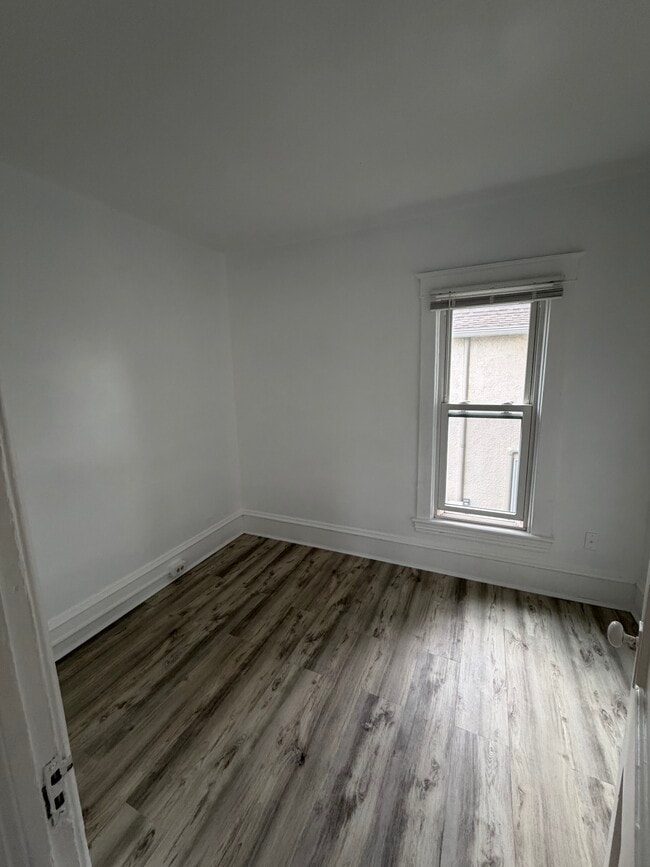 Photo - 615 Taylor St NE Unit 615 Taylor St #2