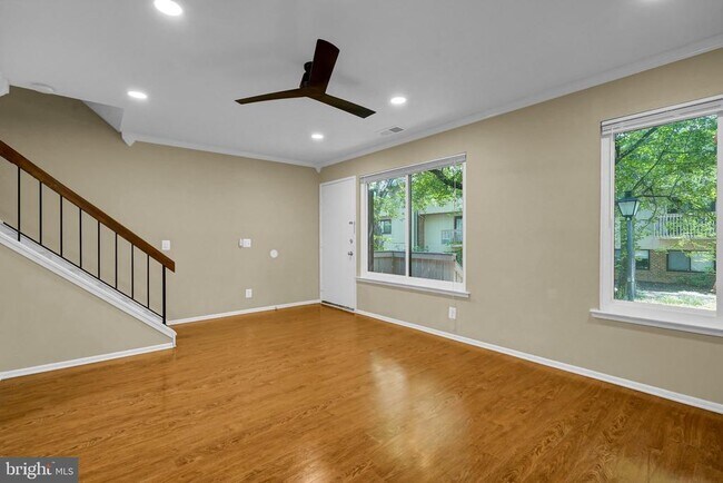Photo - 2665 Glengyle Dr