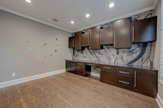 Photo - 1419 Kyle Hill Ln