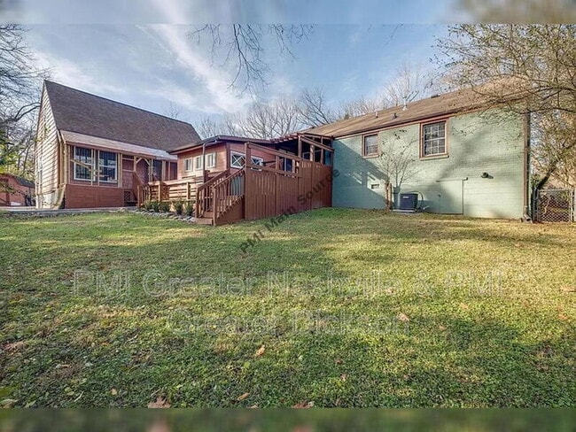 Photo - 1711 Golf St