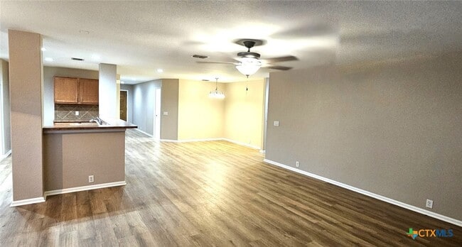 Building Photo - 6046 Mule Deer Dr